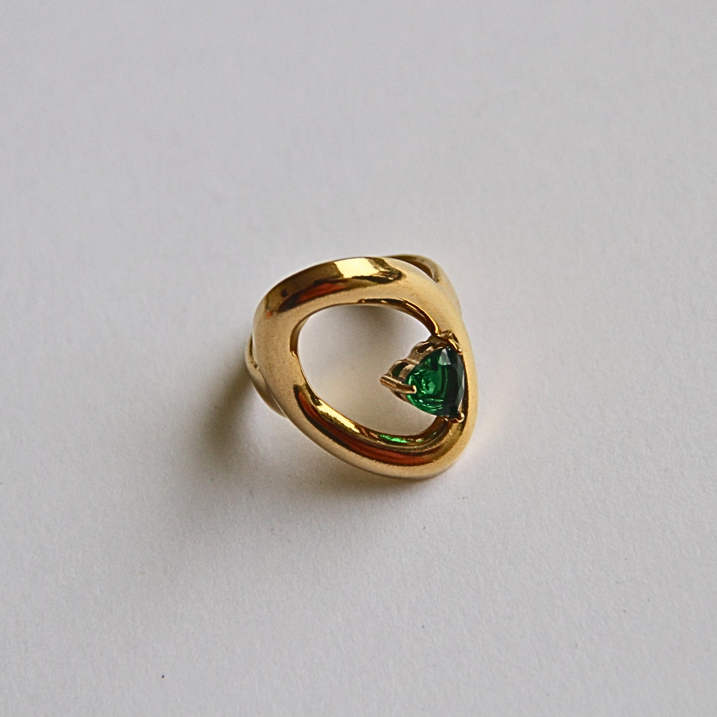 Green Gem Minimal Gold Ring – Elegant Women’s Ring size 18