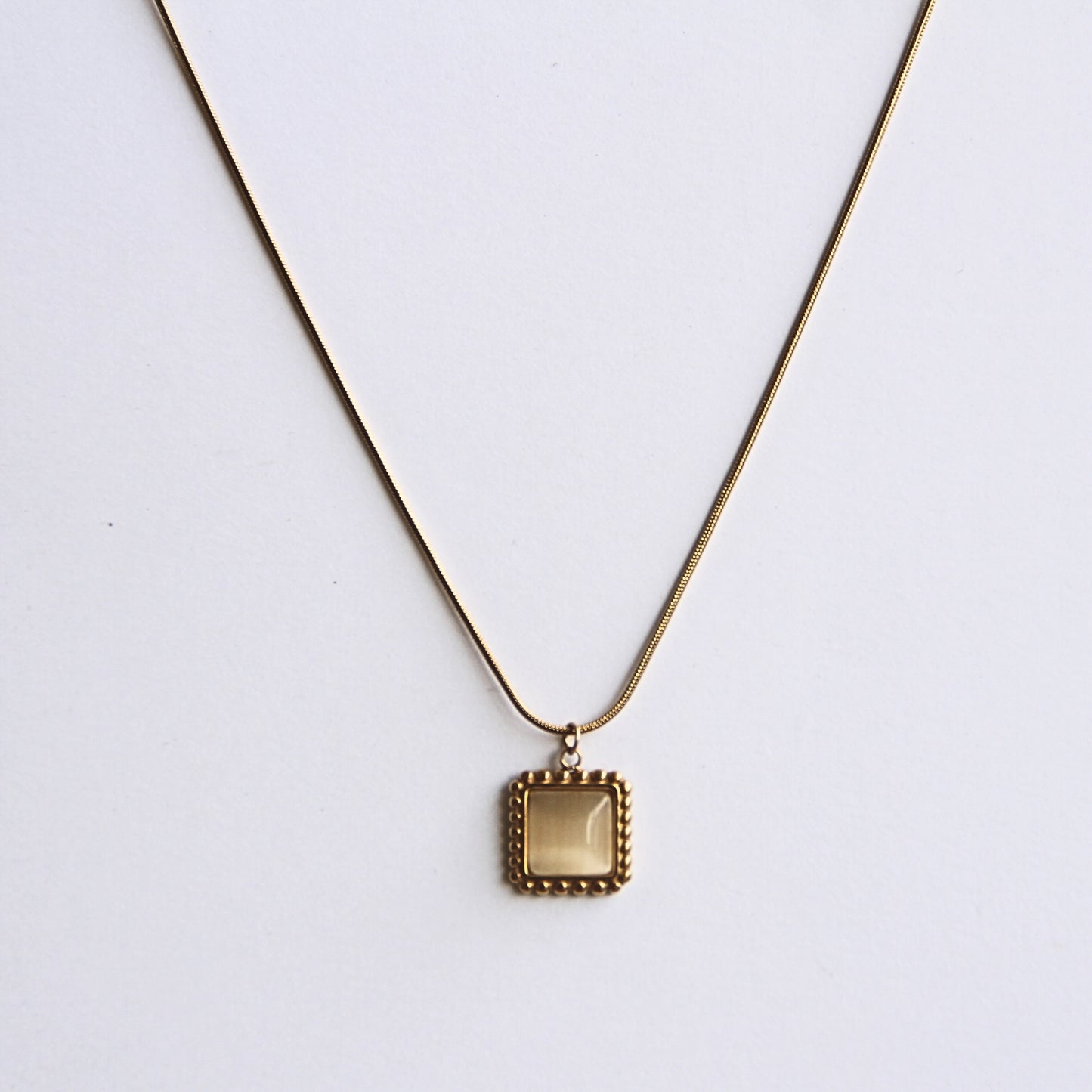 Vintage-Inspired Gold Tone & Luminous Square Pendant Necklace