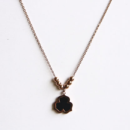 Minimalist Clover Design Pendant Necklace with Beaded Detail
