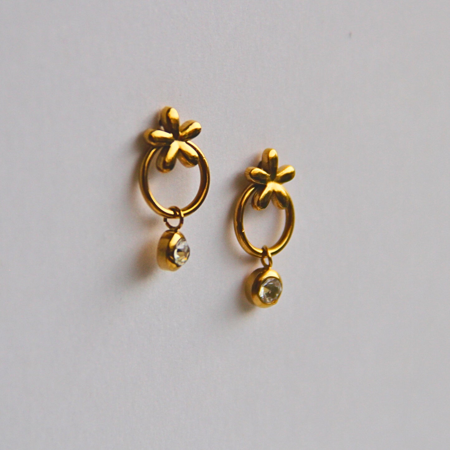 Simple Flower Charm Gold Earrings