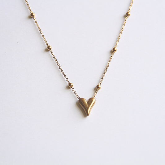 Minimalist Gold Tone Chain with Sculpted Heart Pendant