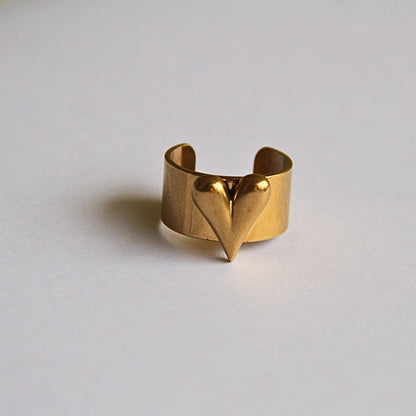 Bold Heart Statement Ring – Modern Gold Adjustable Jewellery