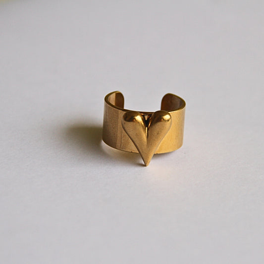 Bold Heart Statement Ring – Modern Gold Adjustable Jewellery