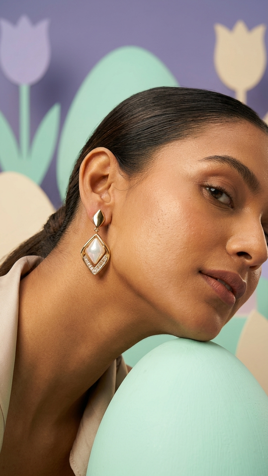 Minimal Gold Diamond Dangles