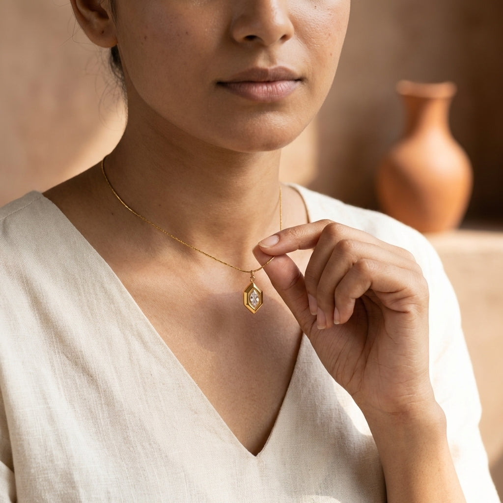 Vintage-Inspired Gold Tone & Marquise Cut Crystal Pendant Necklace