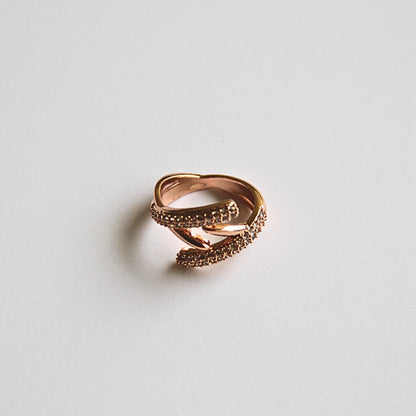Twisted Shine Ring – Rose Gold Women’s Jewellery