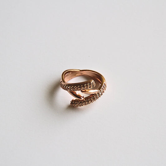 Twisted Shine Ring – Rose Gold Women’s Jewellery